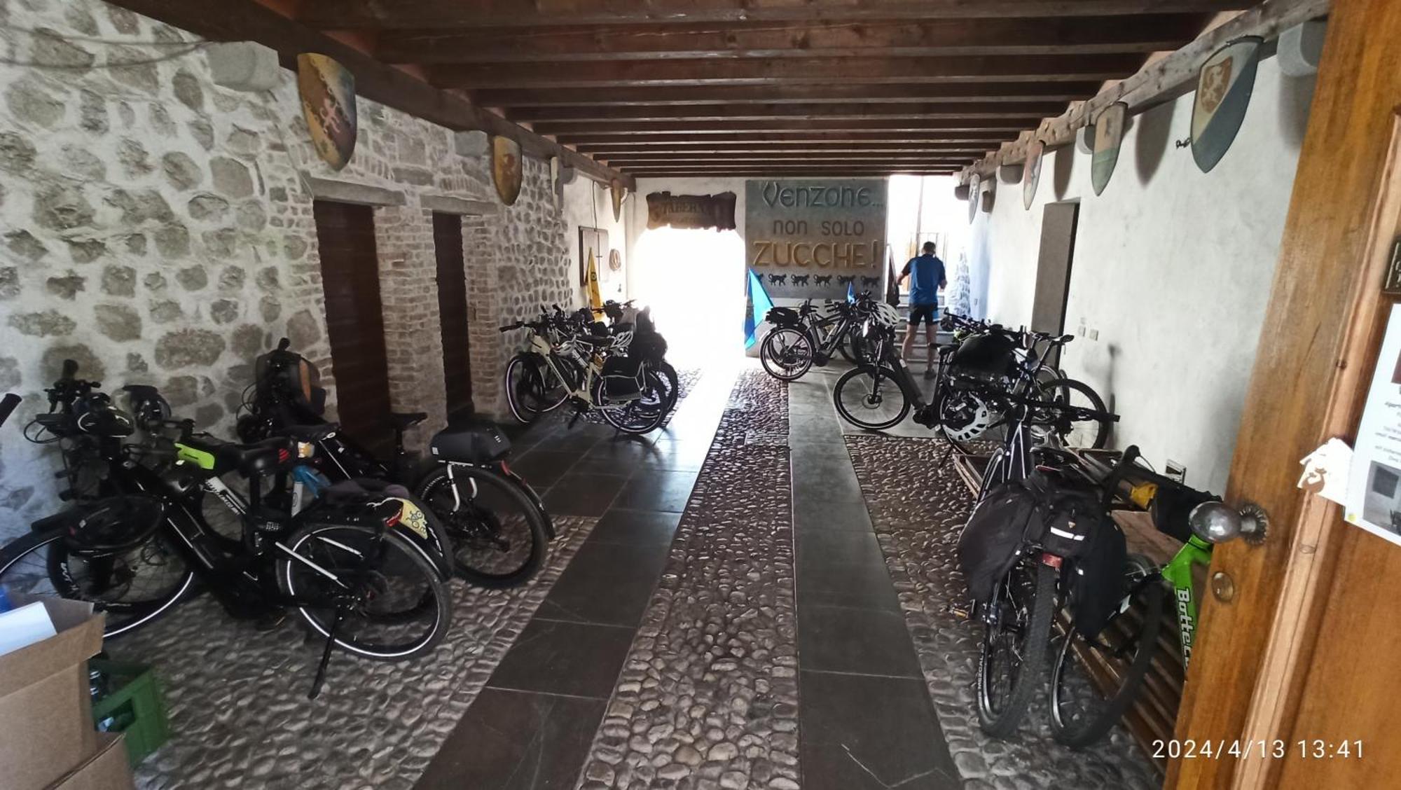 Appartamento Taverna Gattolini Venzone Εξωτερικό φωτογραφία